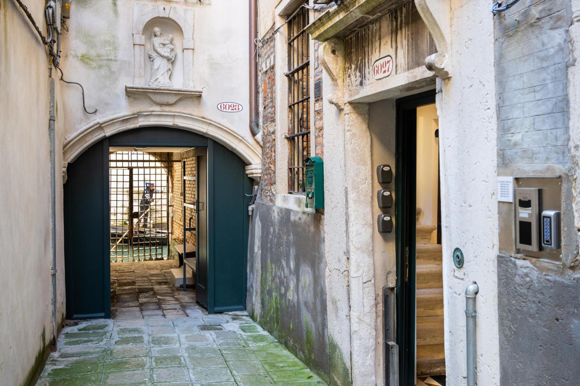 Palazzo Miracoli Apartments Benátky Exteriér fotografie
